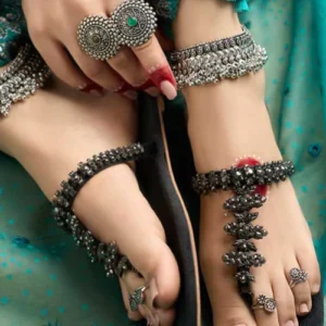 Black Velvet Kolapuri